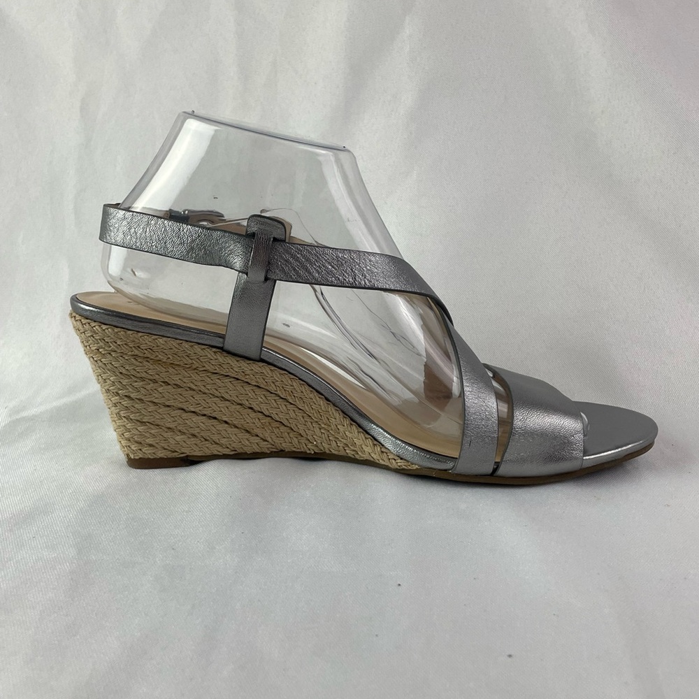 NWOB Cole Haan straw wedge metallic grey leather Sandals 9.5